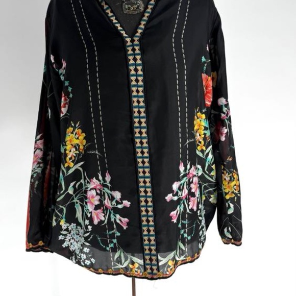 Johnny Was Silk top - Picture 3 of 12